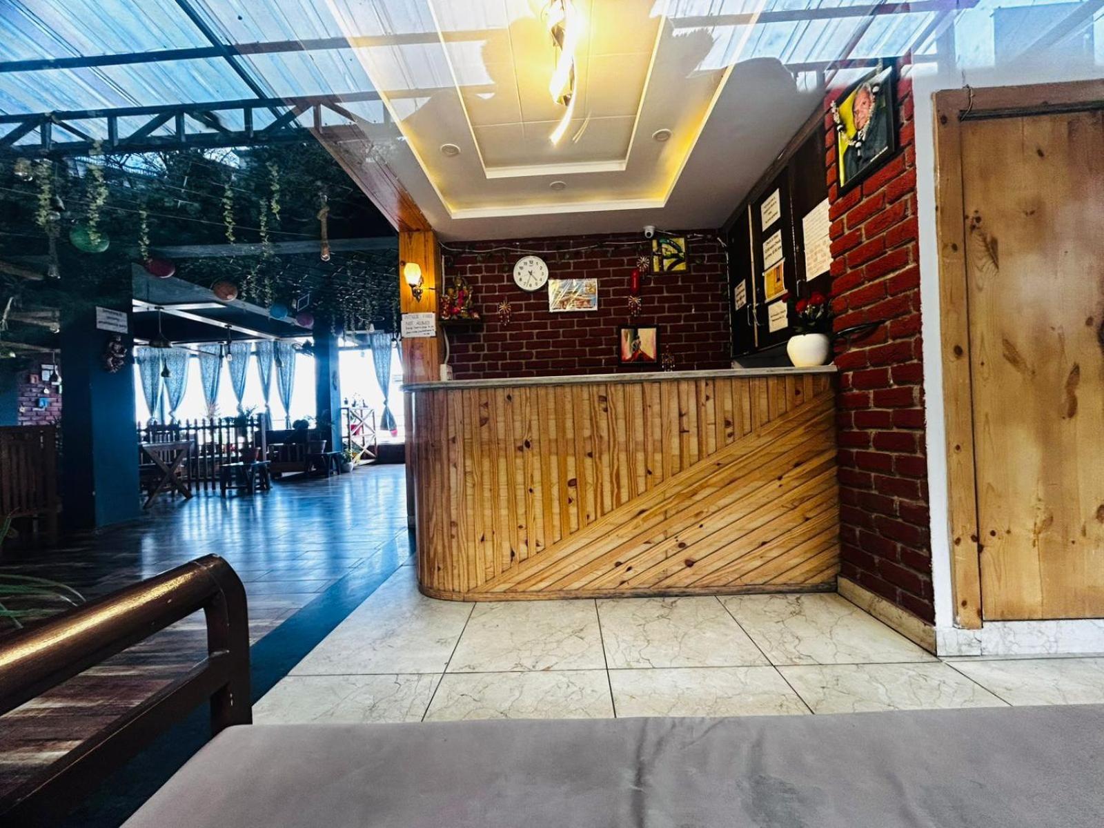 Hangout Inn Bhāgalpur Extérieur photo